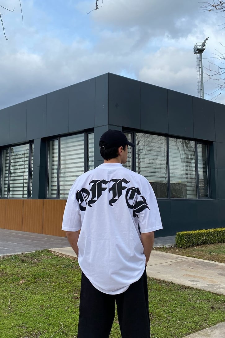 Smile Spray Paint Oversize Beyaz Tshirt