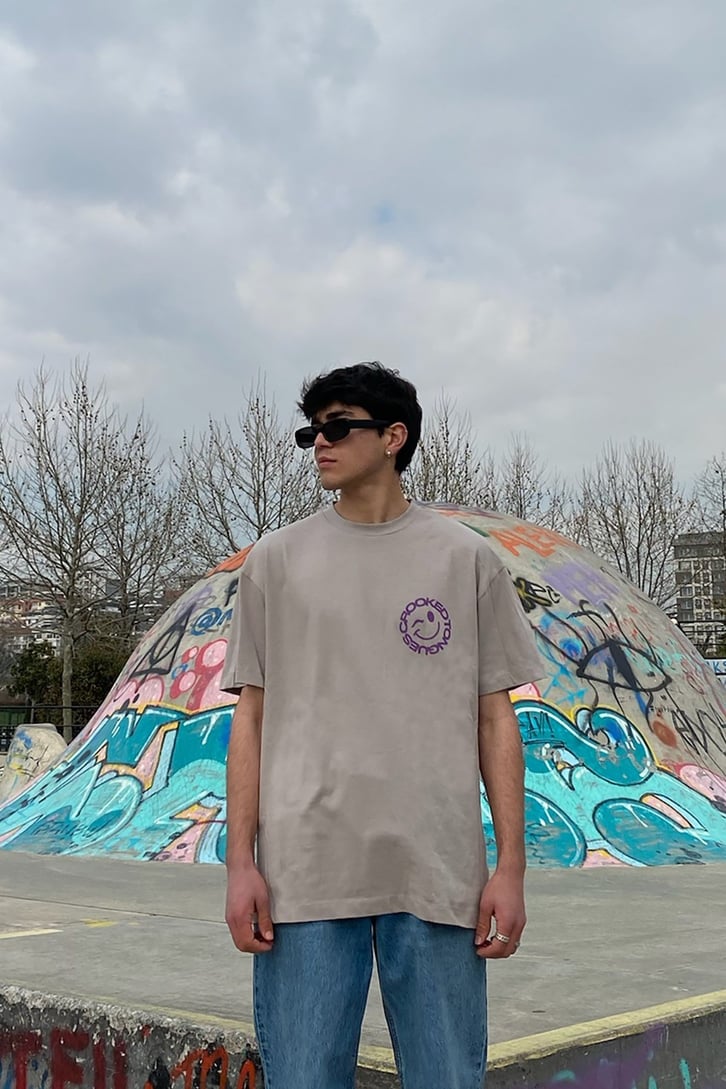 Smile World Oversize Printed Tshirt