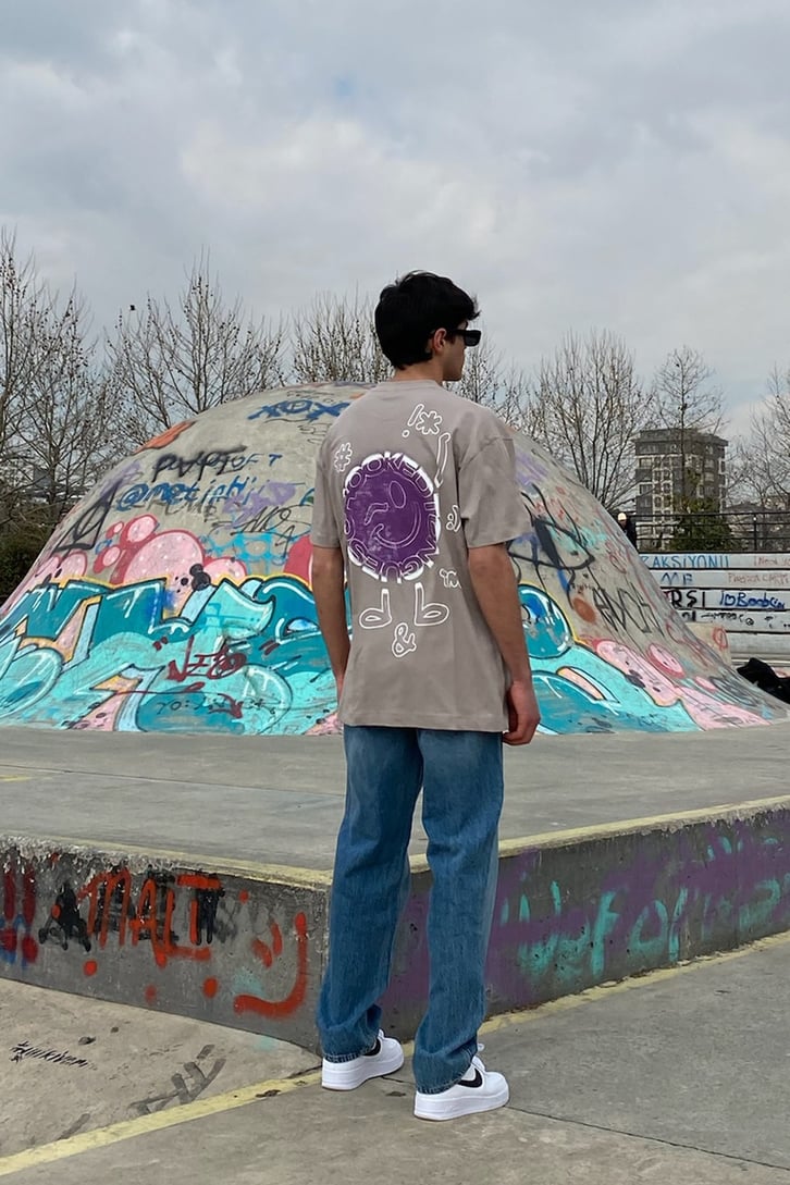 Smile World Oversize Printed Tshirt