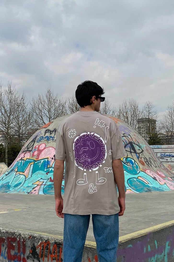 Smile World Oversize Printed Tshirt
