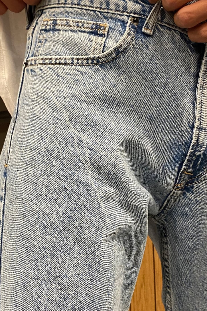 SMITE LASER BASKILI LOSSE FIT JEAN