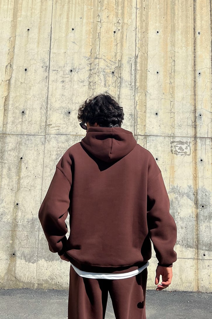 Sneaker Nakışlı Kahverengi Oversize Sweatshirt