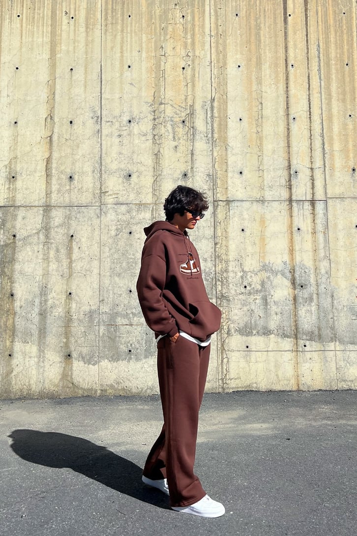 Sneaker Nakışlı Kahverengi Oversize Sweatshirt