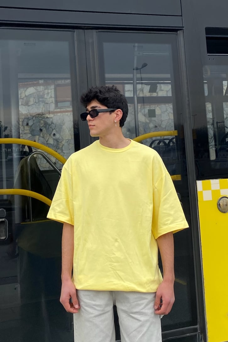 Soft Yellow Oversize Basic Tshirt