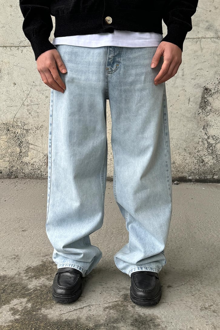 Soldurma Detaylı Buz Mavi Baggy Jean