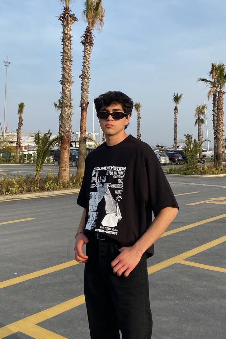 Sound System Baskılı Oversize Siyah Tshirt