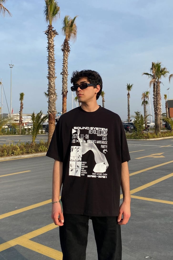 Sound System Baskılı Oversize Siyah Tshirt