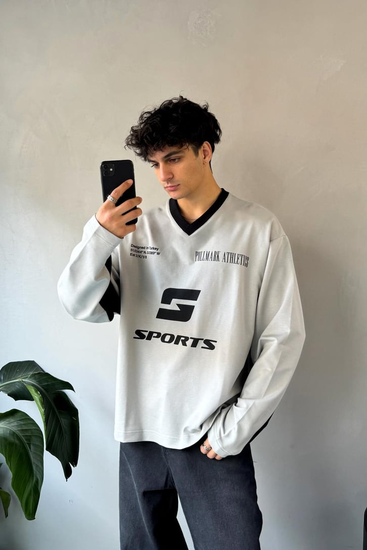 Sports Baskılı Blok Kol V Yaka Gri Uzun Kol Tişört