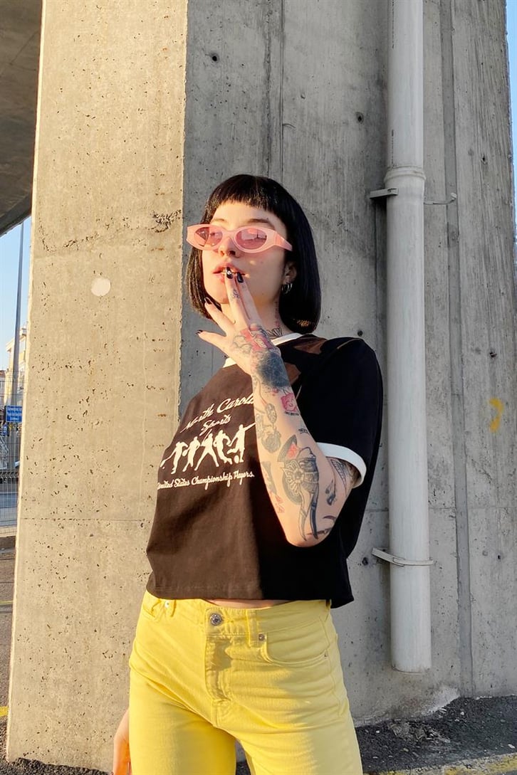 Sports Baskılı Siyah Kolej Crop Tişört