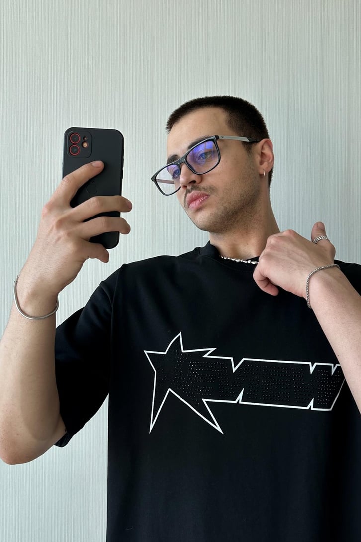 Star Outline Taş İşlemeli Siyah Oversize Tişört