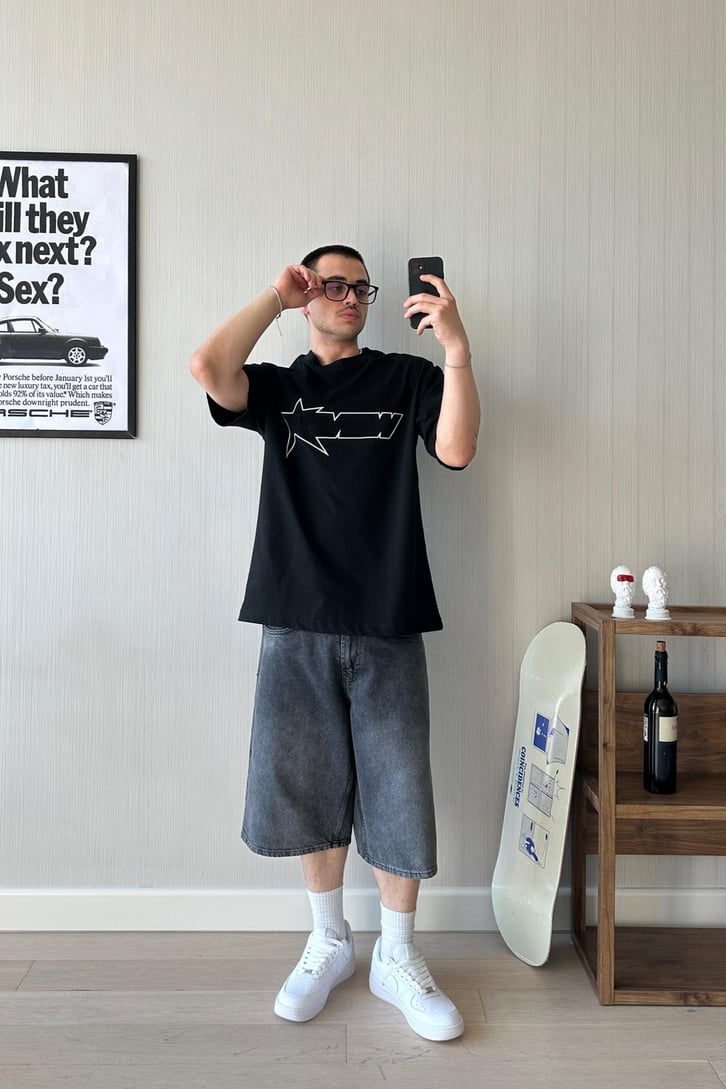 Star Outline Taş İşlemeli Siyah Oversize Tişört
