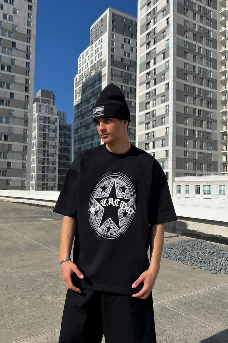 Stars Baskılı Siyah Oversize Tişört