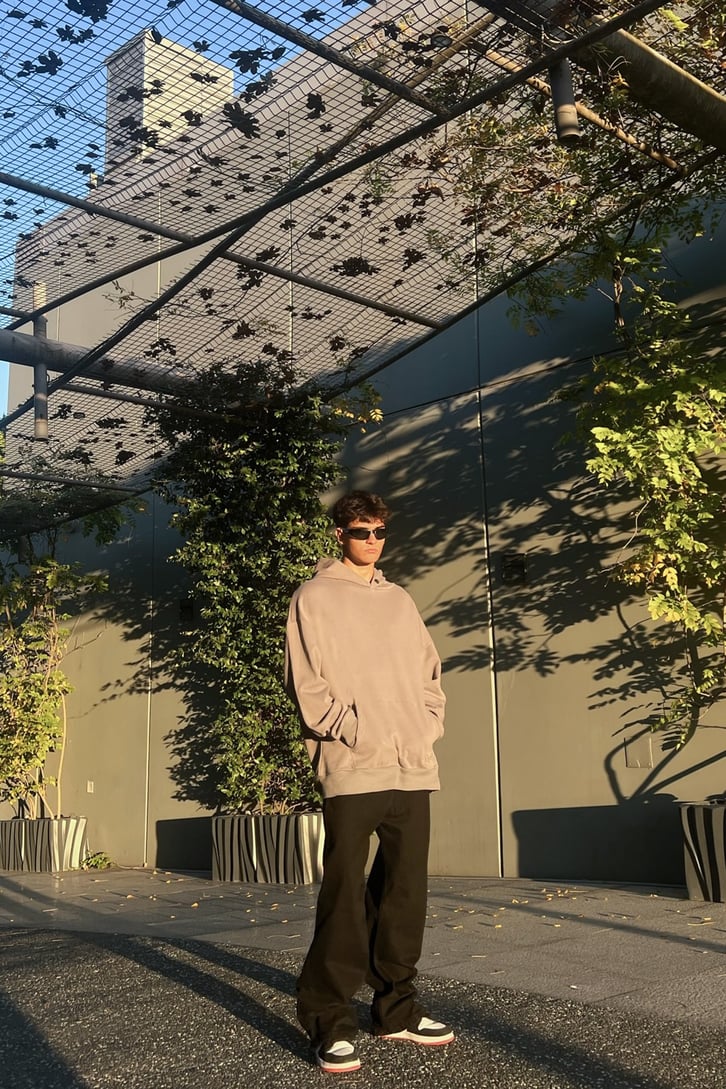 Statue Sırt Baskılı Koyu Gri Oversize Sweatshirt