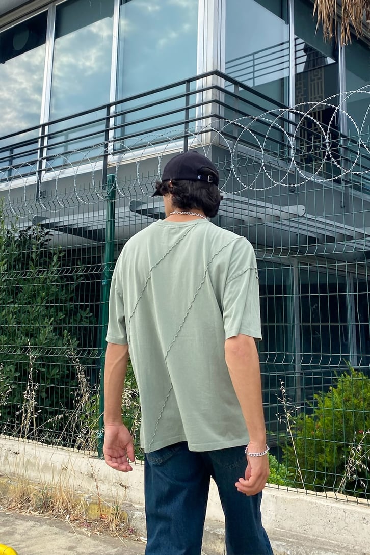 Stitch Details Çam Yeşili Oversize Tshirt