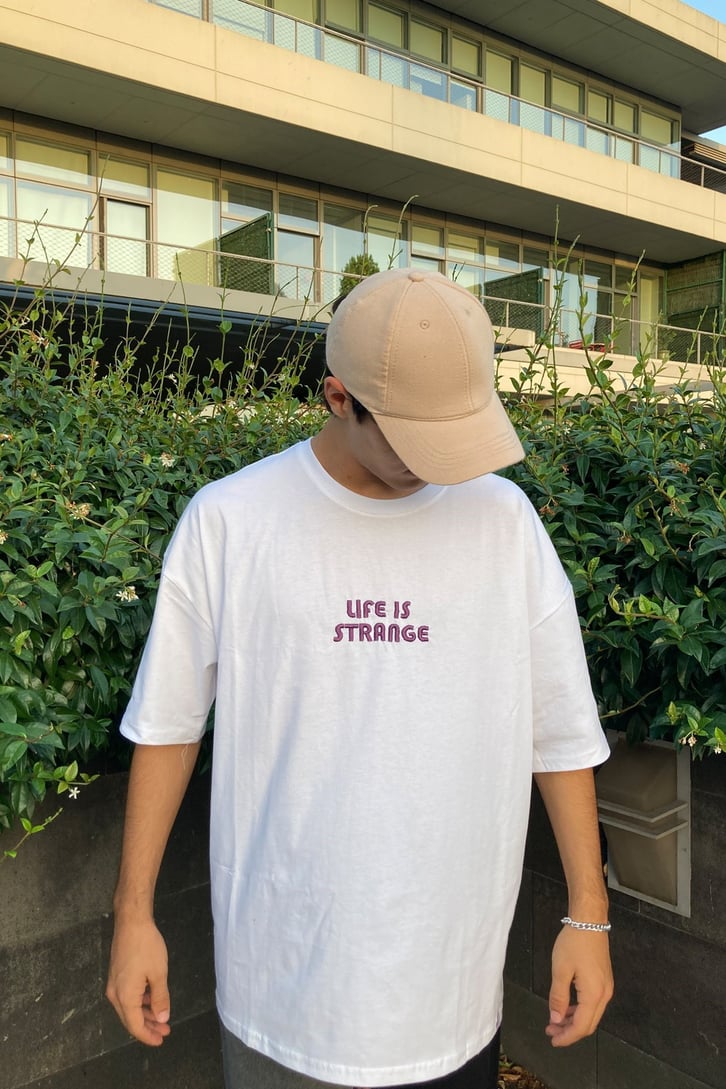 Strange Life Oversize Nakış İşlemeli Tshirt