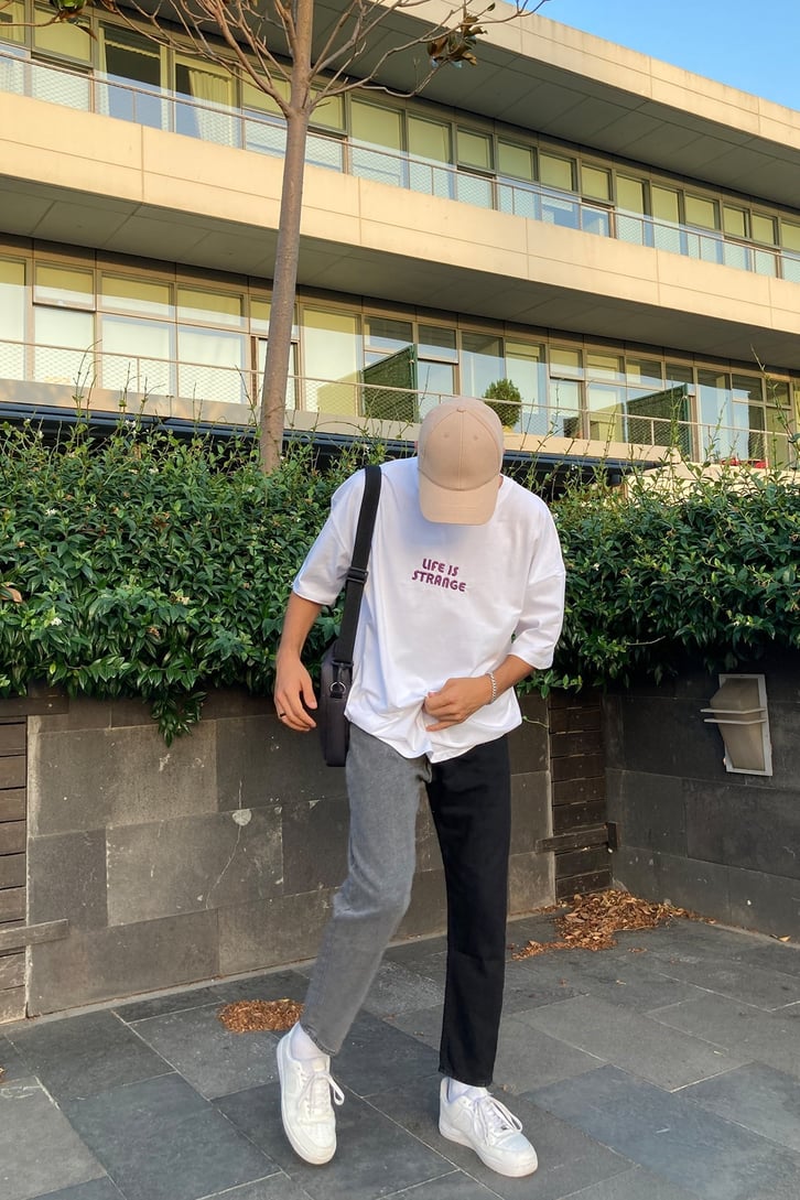 Strange Life Oversize Nakış İşlemeli Tshirt