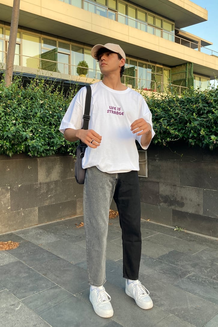 Strange Life Oversize Nakış İşlemeli Tshirt