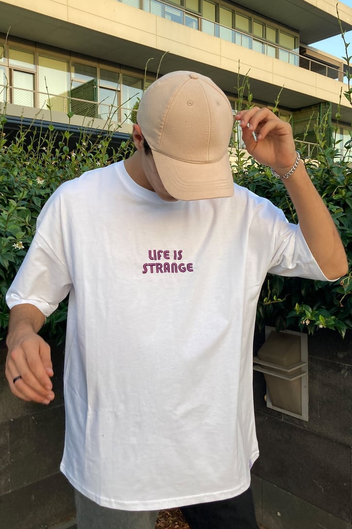Strange Life Oversize Nakış İşlemeli Tshirt