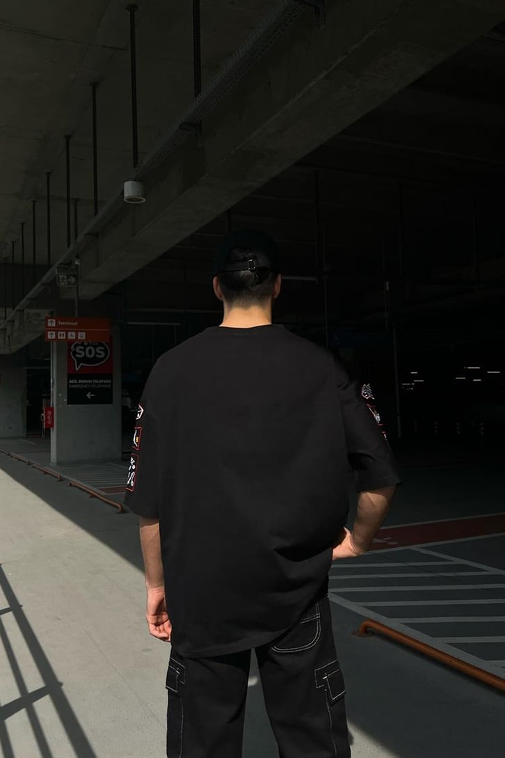 Stranger Flame Baskılı Siyah Oversize Tişört