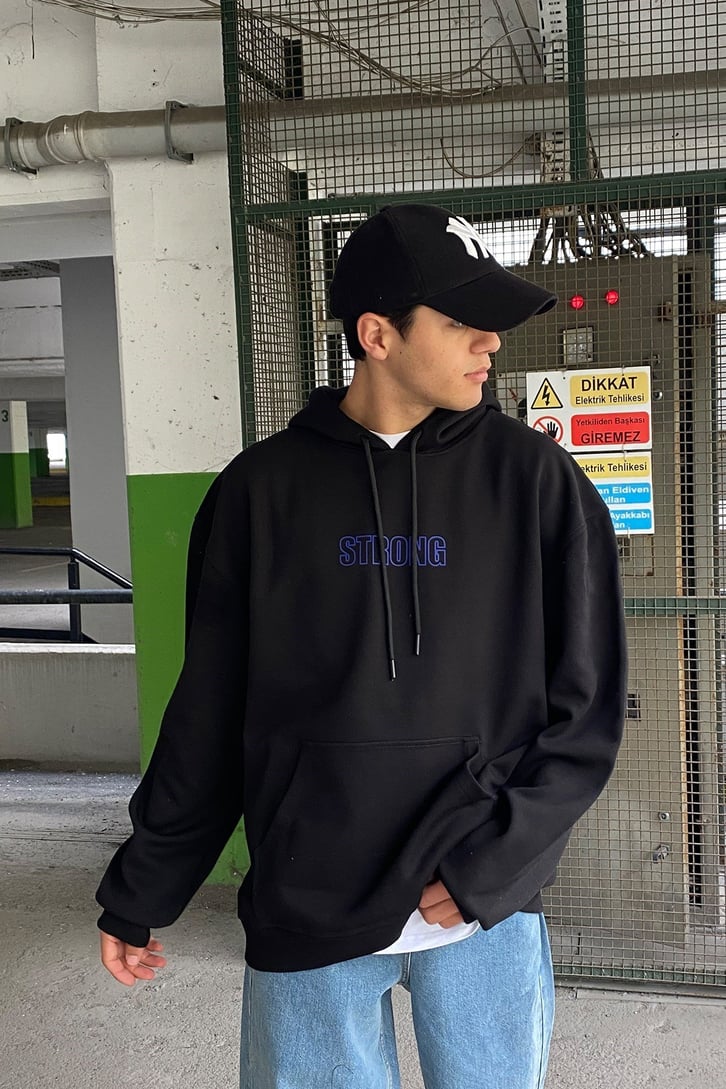 STRONG BASKILI OVERSIZE HOODIE