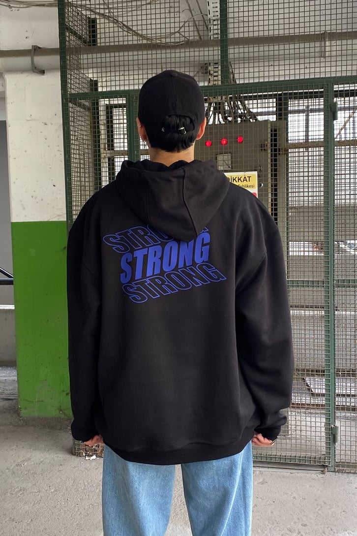 STRONG BASKILI OVERSIZE HOODIE
