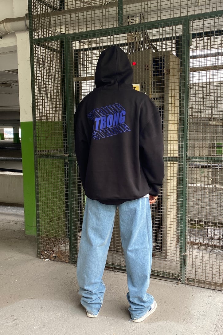 STRONG BASKILI OVERSIZE HOODIE
