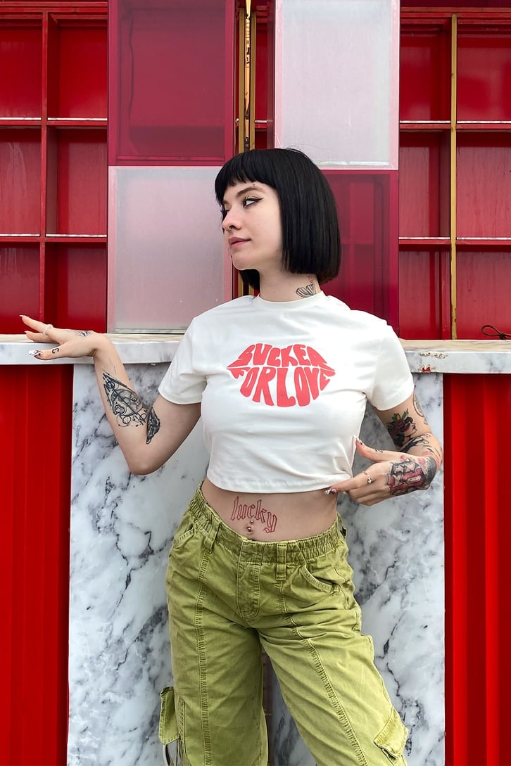 Sucked For Love Baskılı Crop Tshirt