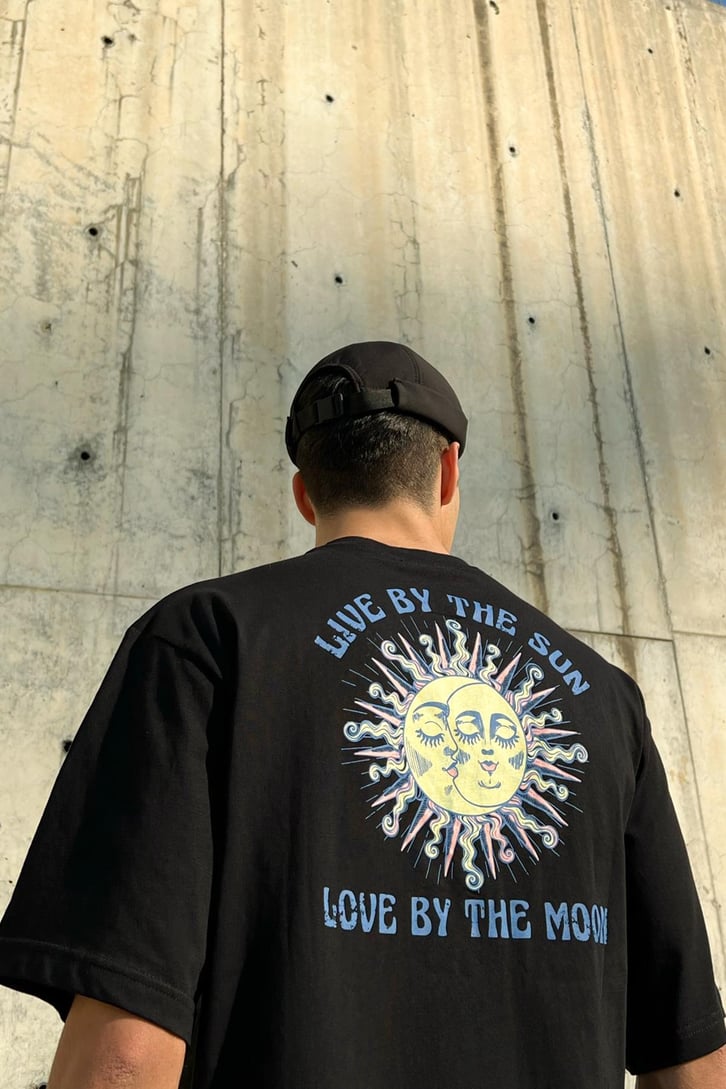 Sun & Moon Baskılı Siyah Tshirt