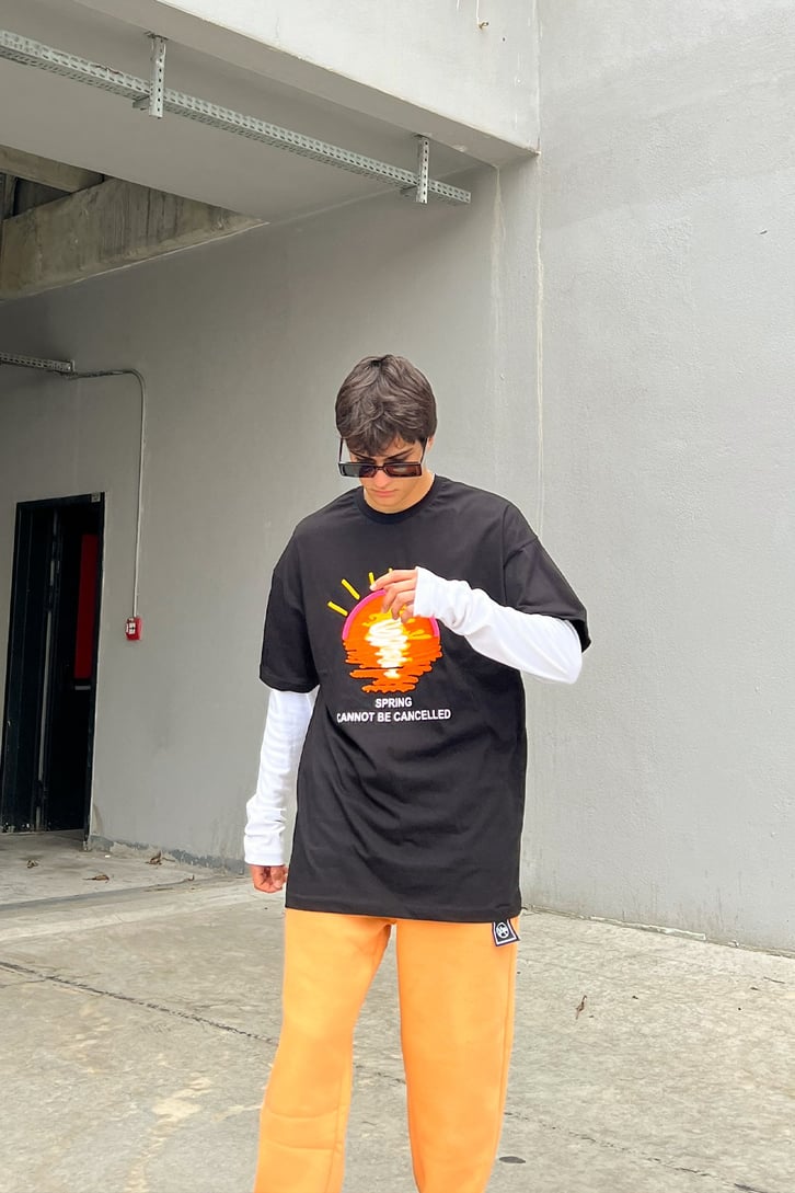Sunset Nakışlı Siyah Oversize Tshirt