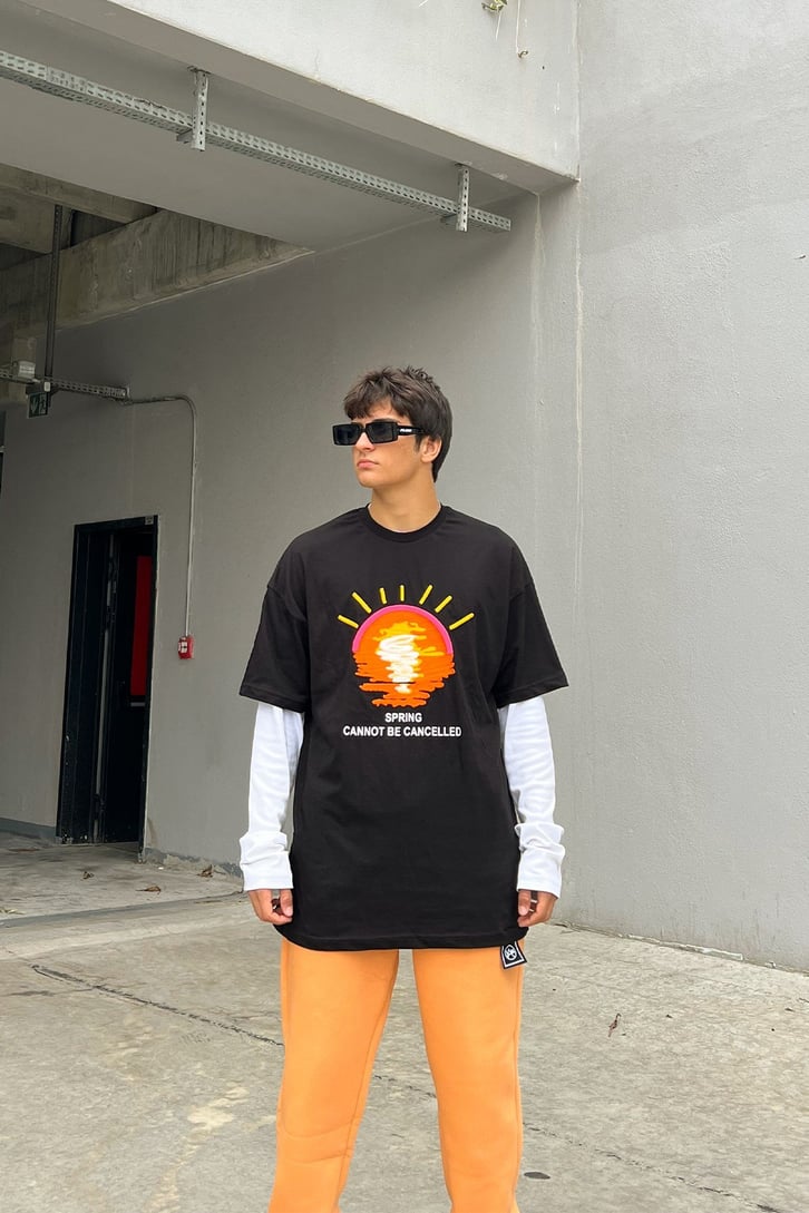 Sunset Nakışlı Siyah Oversize Tshirt