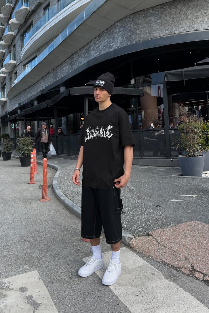 Supermade Gothic Baskılı Siyah Oversize Tişört