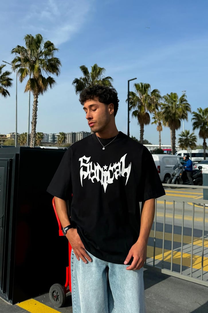 Synical Nakışlı Oversize Tişört