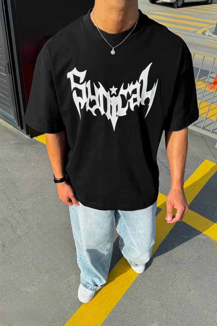 Synical Nakışlı Oversize Tişört