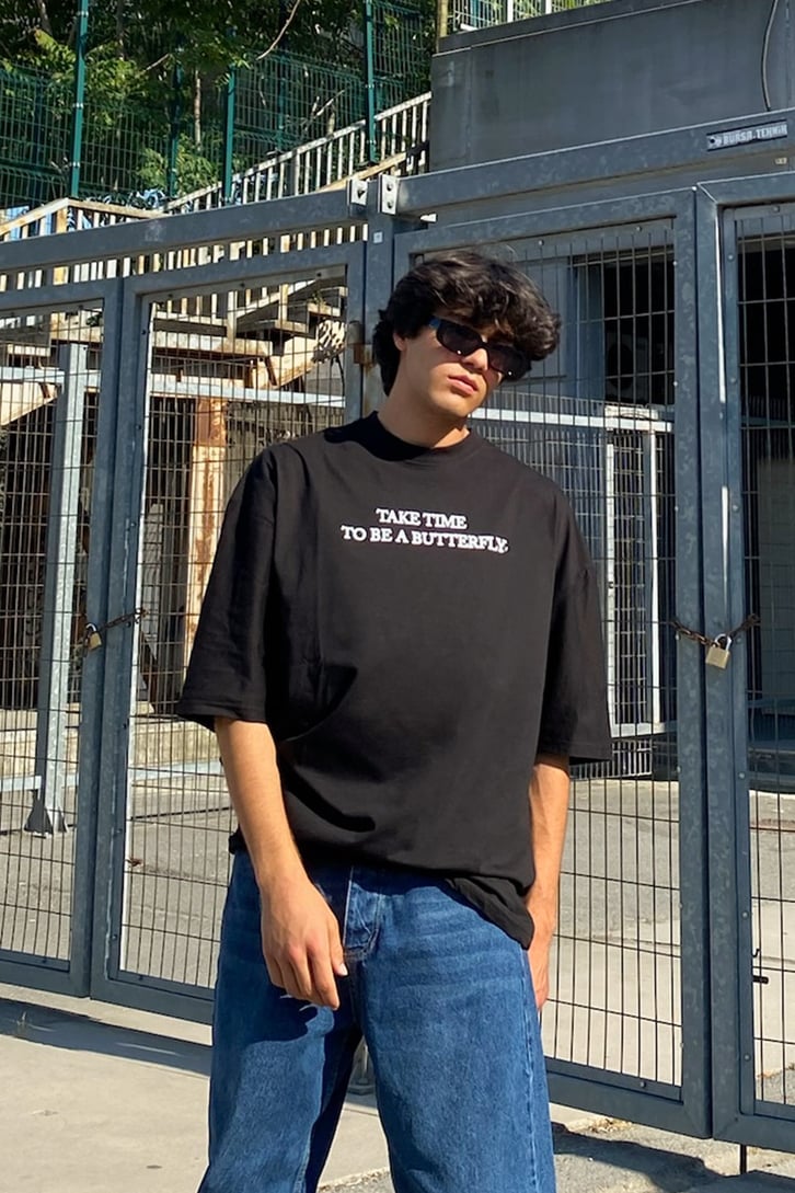 Take Time Butterfly Baskılı Siyah Oversize Tshirt
