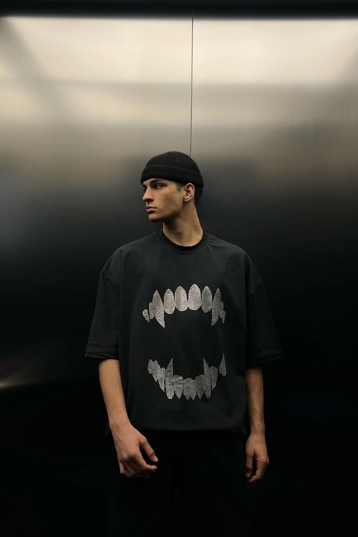Taş İşlemeli Antrasit Oversize Tshirt