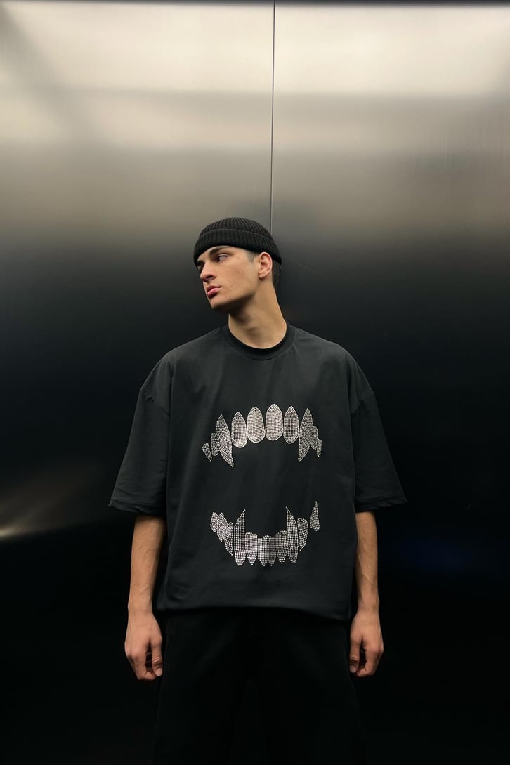 Taş İşlemeli Antrasit Oversize Tshirt