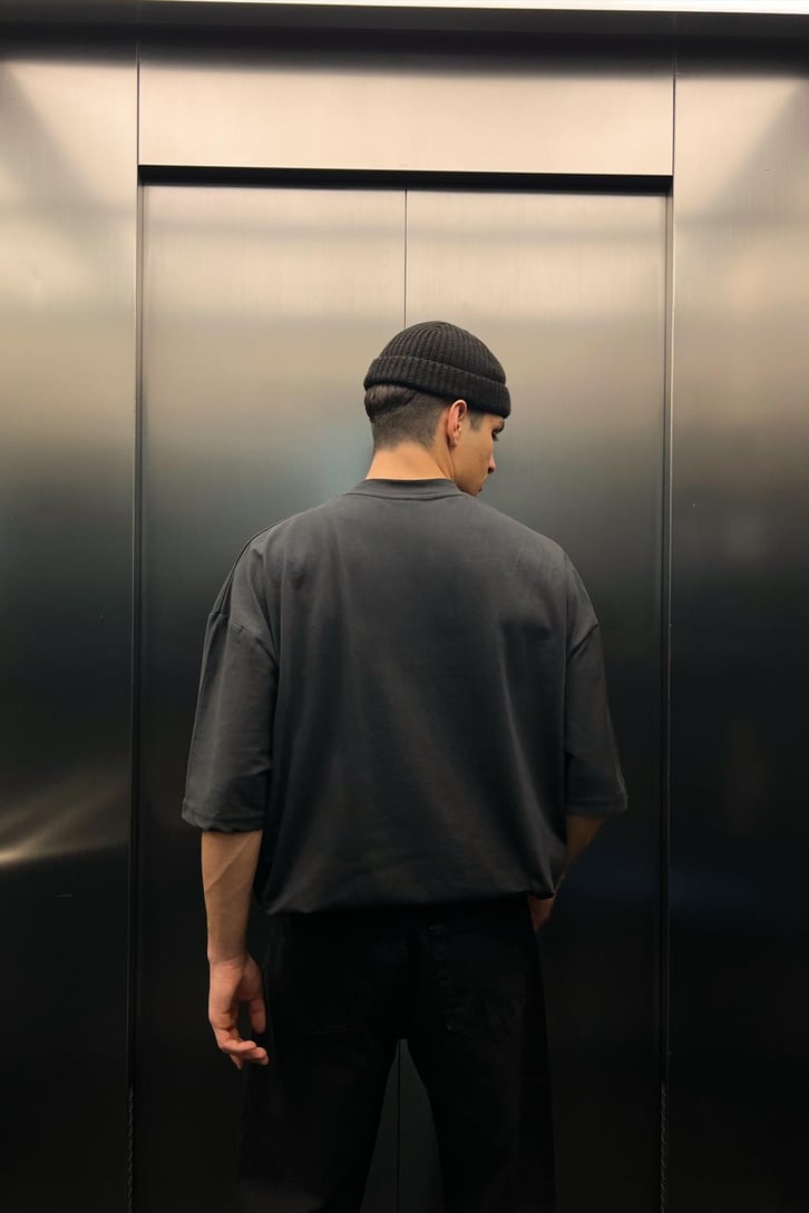 Taş İşlemeli Antrasit Oversize Tshirt