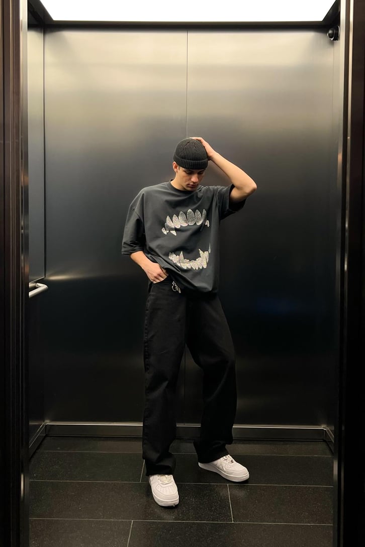 Taş İşlemeli Antrasit Oversize Tshirt