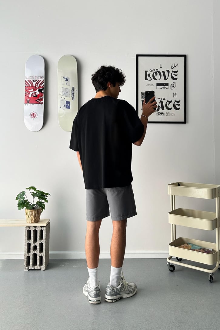 Taş İşlemeli Rising Star Siyah Oversize Tişört