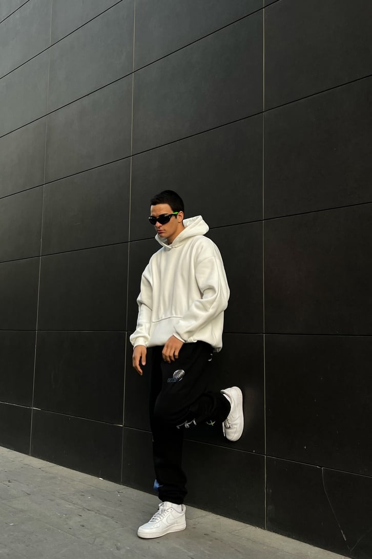 Taş İşlemeli Siyah Jogger Fit Eşofman Altı