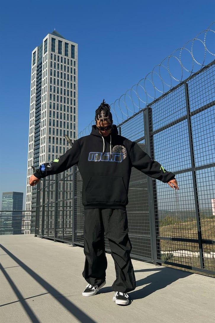 Taş İşlemeli Siyah Oversize Hoodie
