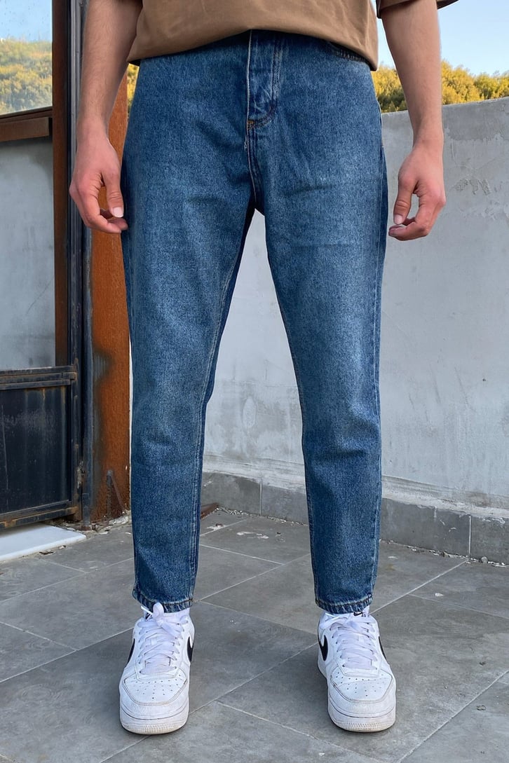 Taşlamalı Koyu Mavi Detaylı Mom Jean