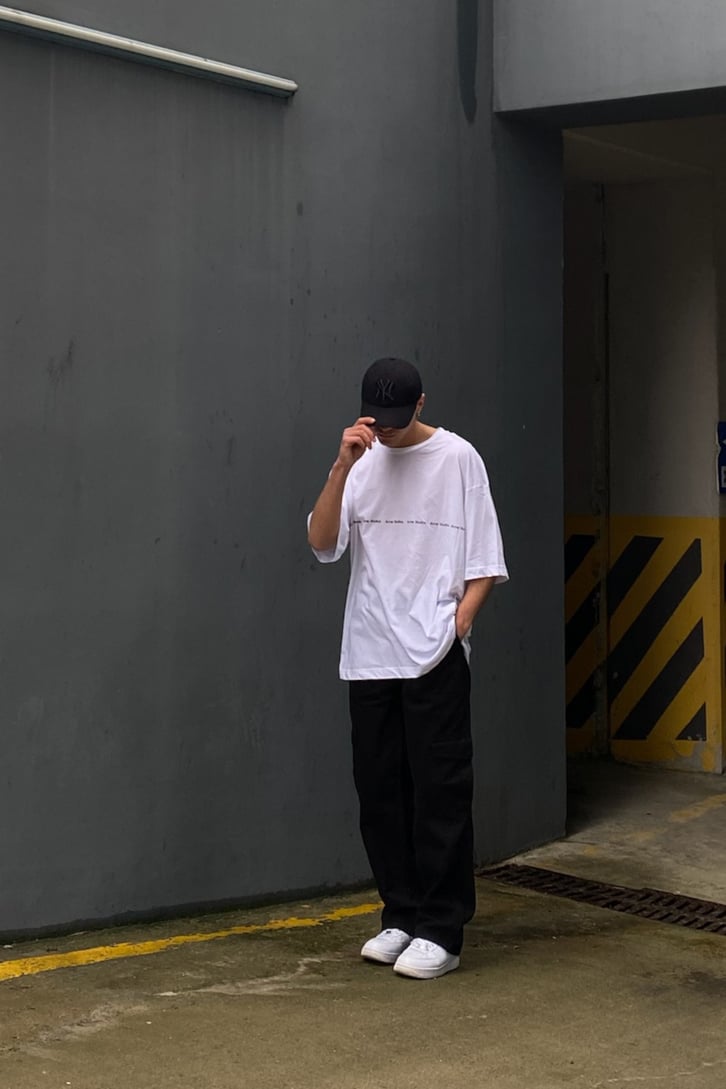 Text Logo Chest Printed Oversize Beyaz Tshirt