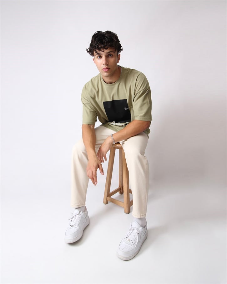 THE COUTURE CLUB OVERSIZE BASKILI TSHIRT
