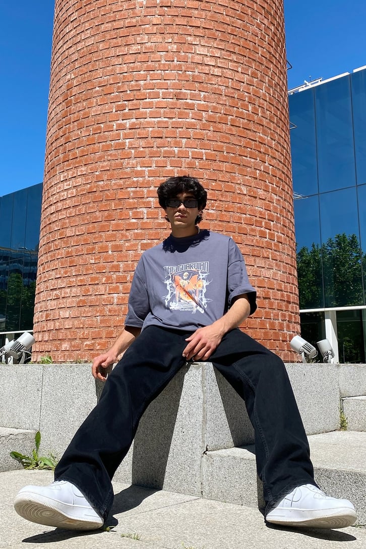 The Guardian Baskılı Koyu Gri Oversize Tshirt