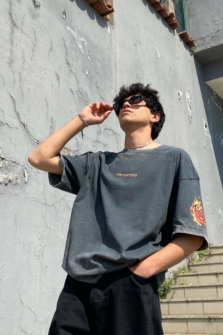 The Manger Kol Detaylı Antrasit Oversize Tshirt