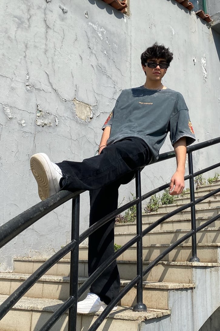 The Manger Kol Detaylı Antrasit Oversize Tshirt