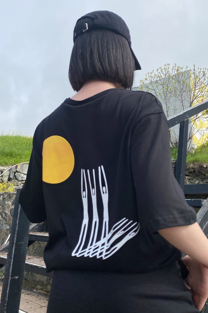 The Sun Baskılı Siyah Oversize Tshirt