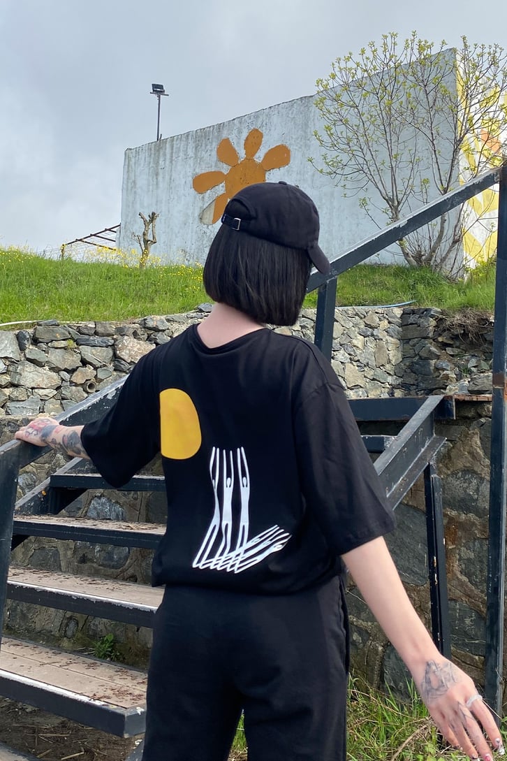 The Sun Baskılı Siyah Oversize Tshirt