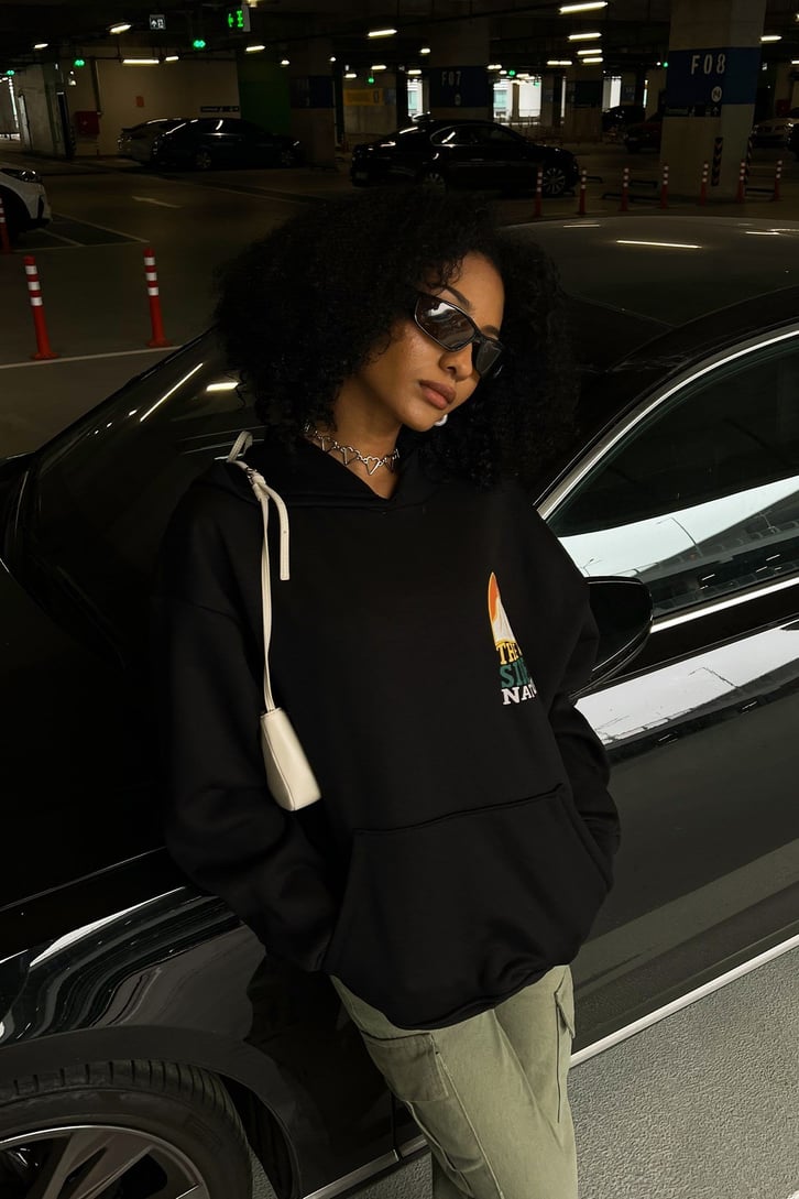 The Wild Sırt Baskılı Siyah Hoodie